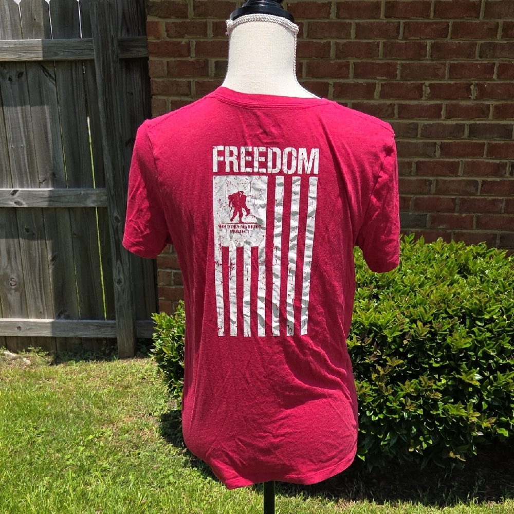 Under Armour Red Freedom Shirt Size M